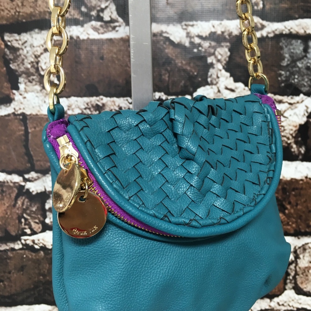 deux lux Purse Bag M Medium Crossbody Teal Pink Clean Chain Excellent Condition